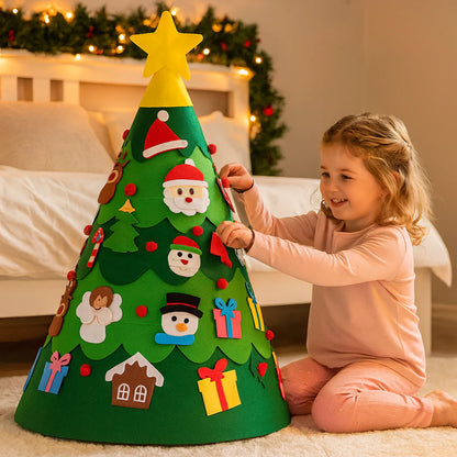 Brad de Crăciun Montessori pentru copii mici